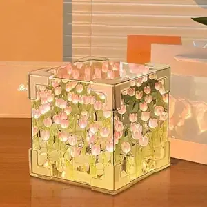 SQUARE TULIP LAMP